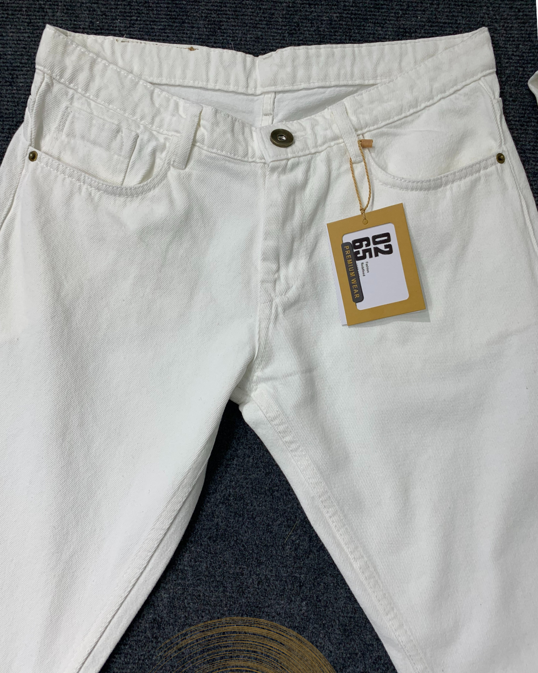 WHITE ANKLE LENGHT JEANS - Length 40"