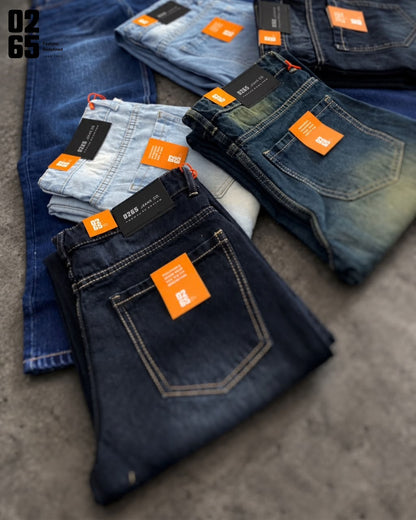 0265 Straight Fit Jeans | Non-Lycra | Whisker & Washed | Length 40.5 | Bottom Width 18"